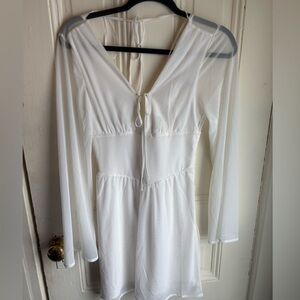 Elegant White Long Sleeve Dress